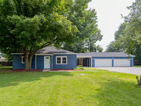 479 S 35th St, Galesburg, MI 49053