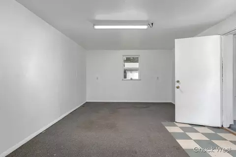 1090 W Valley Rd, Lansing, MI 48906 photo 10
