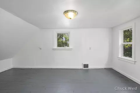 1090 W Valley Rd, Lansing, MI 48906 photo 14
