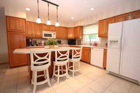 6238 Ormada Dr, Kalamazoo, MI 49048 photo 5