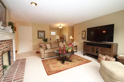 6238 Ormada Dr, Kalamazoo, MI 49048 photo 9