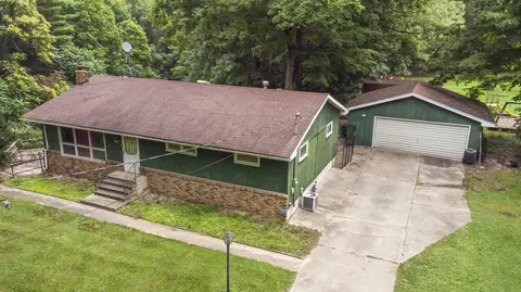 715 Bryant St, Niles, MI 49120 photo 3