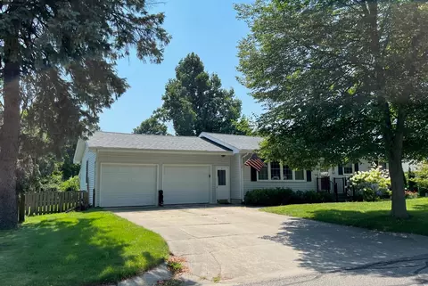 203 Cottage St, Sturgis, MI 49091