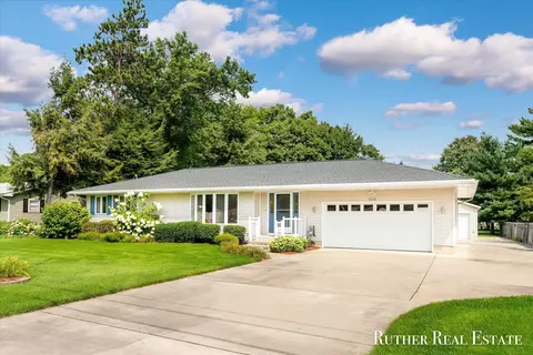 2112 Emens Dr, Muskegon, MI 49444
