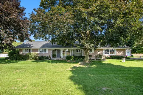 58353 Holtom Rd, Three Rivers, MI 49093