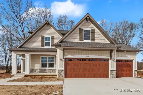 1335 Kimber Dr SE, Lowell, MI 49331