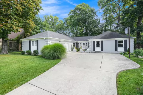 244 Morningside Dr SE, Grand Rapids, MI 49506