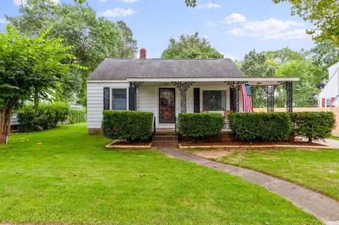 1010 Fitch St, Albion, MI 49224
