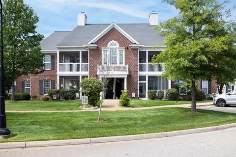 1962 Coventry Cir, Jackson, MI 49201