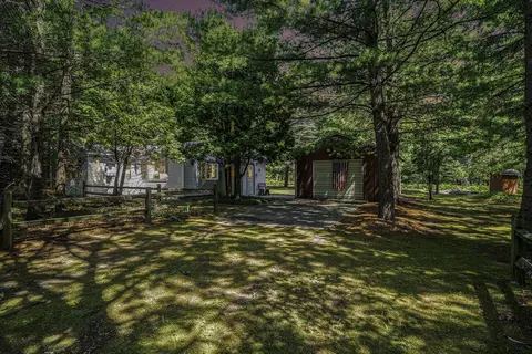11758 N Campbell Rd, Manistee, MI 49660