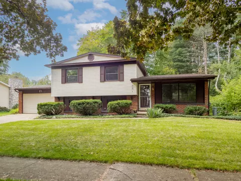 6212 Hampton St, Portage, MI 49024