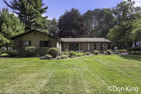 1480 House St NE, Belmont, MI 49306