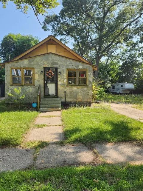 475 Adams Ave, Muskegon, MI 49442