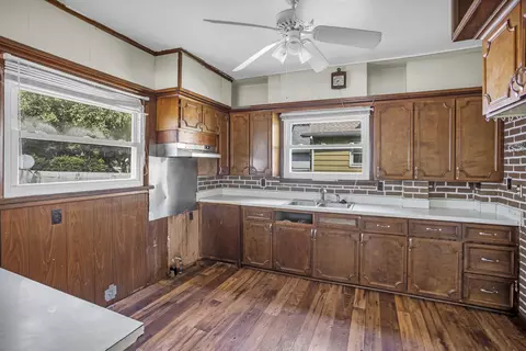 2102 E Ganson St, Jackson, MI 49202 photo 8