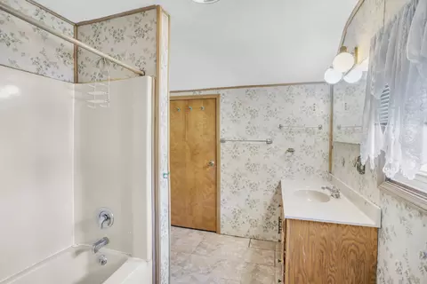 2102 E Ganson St, Jackson, MI 49202 photo 23