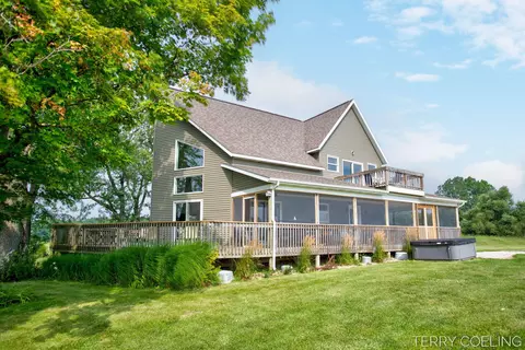 3231 58th St, Hamilton, MI 49419
