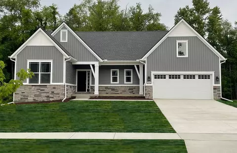 3946 Magnolia Pkwy, Jackson, MI 49201