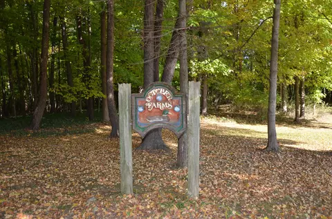 5810 Herbert Rd, Hickory Corners, MI 49060