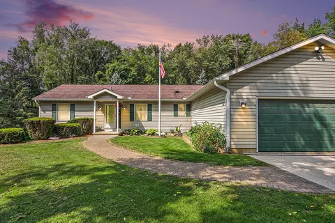 10410 Woodland Dr, Jerome, MI 49249