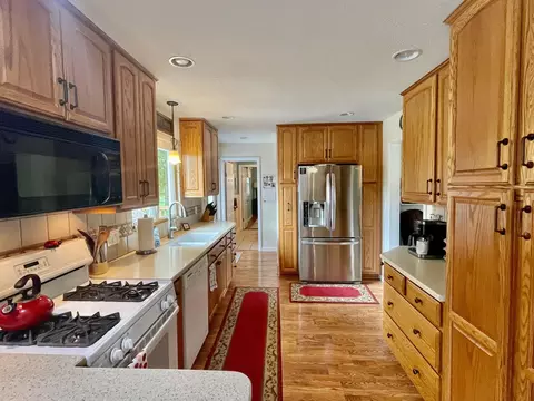 1691 Poole Dr, Jackson, MI 49202 photo 3