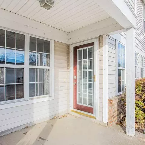 7004 S Cannon Place Dr SE, Rockford, MI 49341