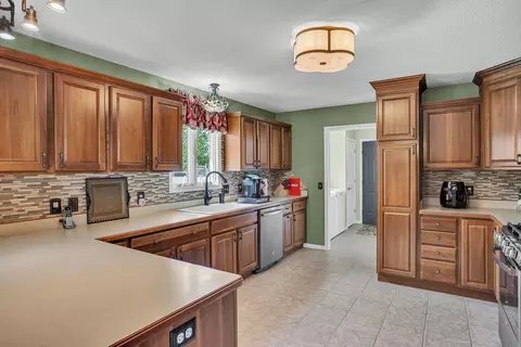 7970 Wadding, Onsted, MI 49265 photo 17