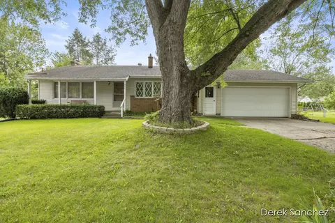240 Buck Creek Ct SW, Grand Rapids, MI 49548