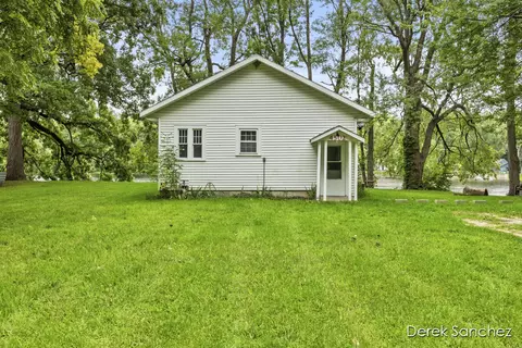 4502 Abrigador Trl NE, Comstock Park, MI 49321