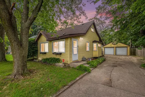 4916 Urban Ave SW, Wyoming, MI 49548