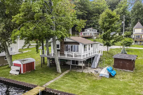 6226 Grace Ave, Ludington, MI 49431