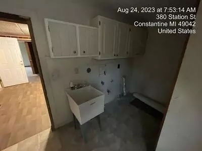380 Station St, Constantine, MI 49042 photo 5