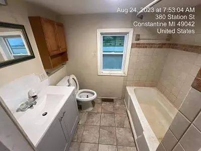 380 Station St, Constantine, MI 49042 photo 4