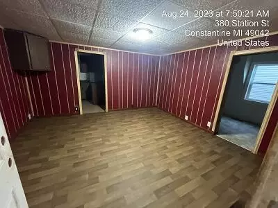 380 Station St, Constantine, MI 49042 photo 3
