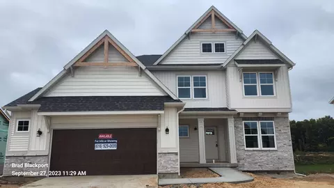 5887 Crossmoor St SE, Caledonia, MI 49316