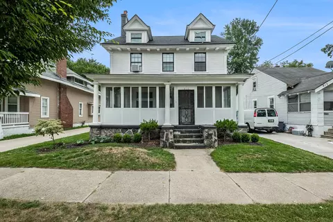 616 Thomas St SE, Grand Rapids, MI 49503