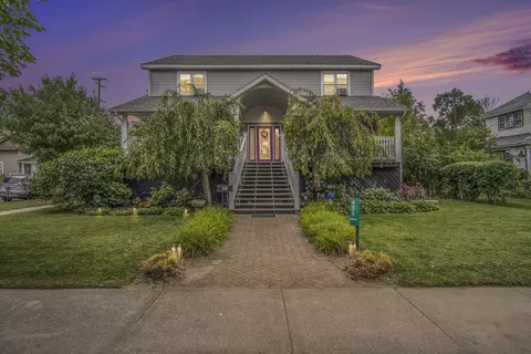 401 N Robert St, Ludington, MI 49431