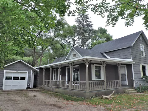 818 Mechanic St, Big Rapids, MI 49307