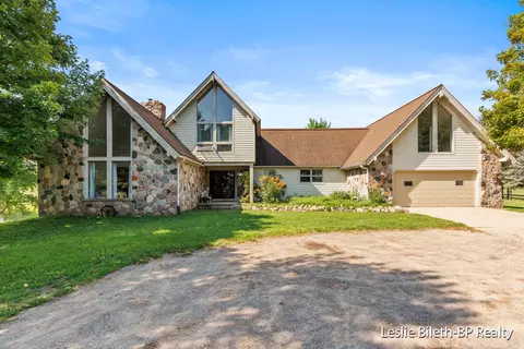11421 S Deer Lake Rd, Reed City, MI 49677