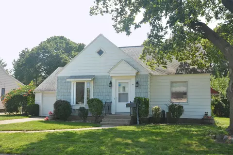 40 Montebello St SE, Kentwood, MI 49548