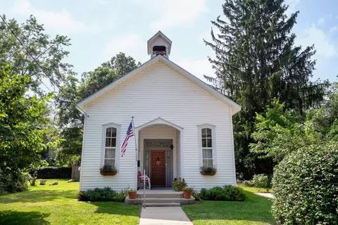 1222 Phoenix St, Niles, MI 49120