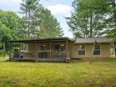 22275 205th Ave, Paris, MI 49338
