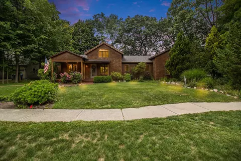365 N Wythe St, Pentwater, MI 49449