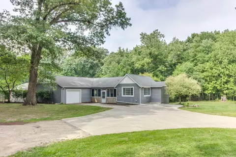 100 Old Mill Rd, Middleville, MI 49333