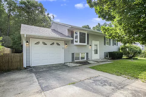 3121 S 3rd St, Niles, MI 49120