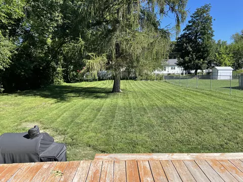 534 St Clair Ave, Jackson, MI 49202 photo 2
