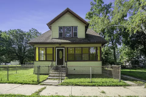616 Thresher Ave, Benton Harbor, MI 49022