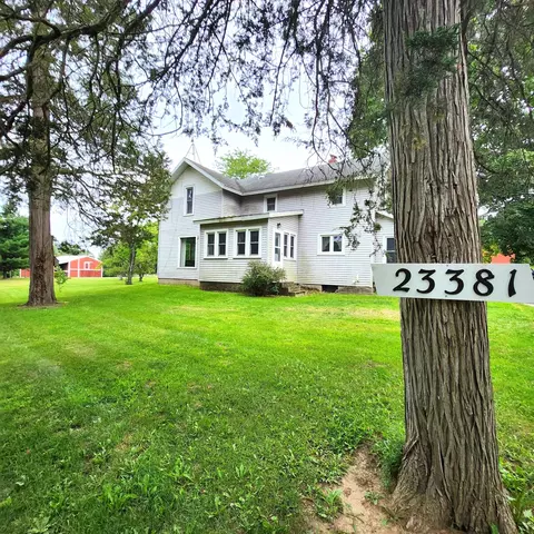 23381 15 Mile Rd, Bellevue, MI 49021