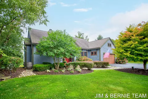 3476 Palmer Dr, Saugatuck, MI 49453