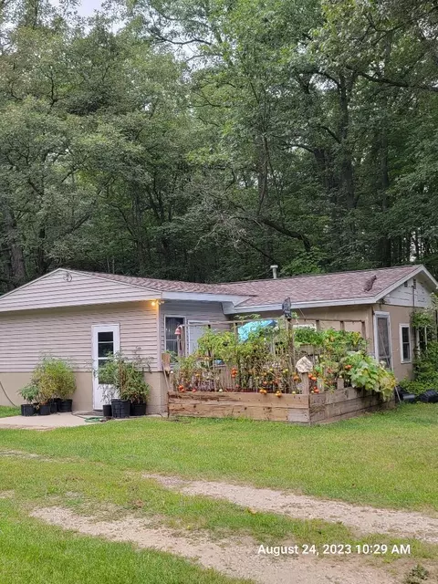 5180 W 110th Ave, Pullman, MI 49450