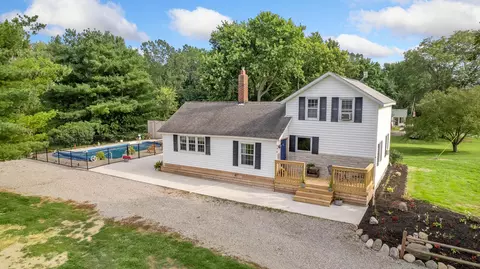 696 Burkley Rd, Mason, MI 48854